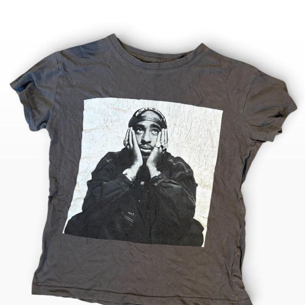 Tupac Women's Grey and Black T-shirt